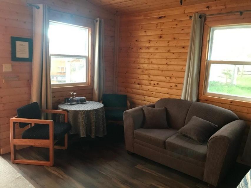 Wildflowers Country Inn Rocky Harbour Oda fotoğraf